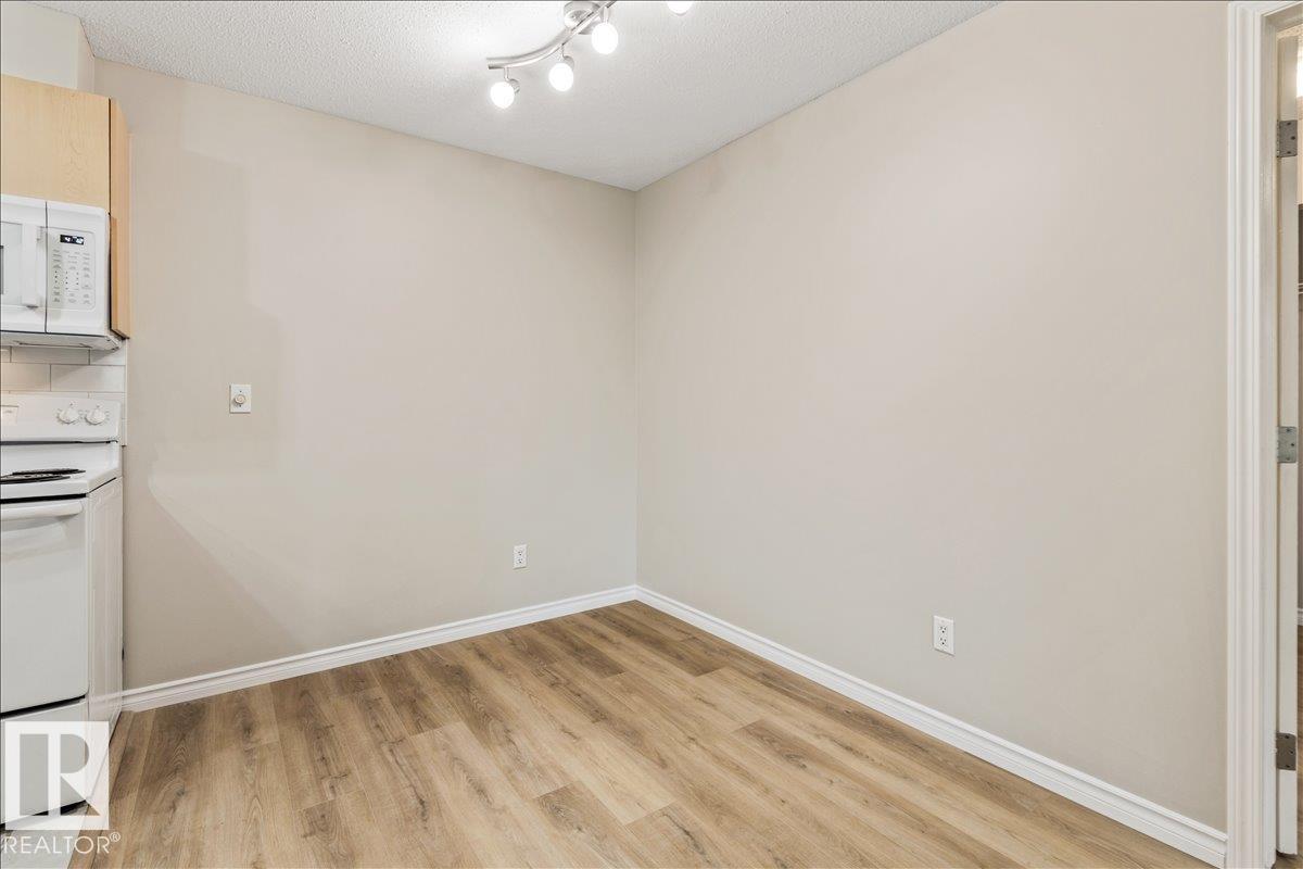 #218 17003 67 AV NW - 15
