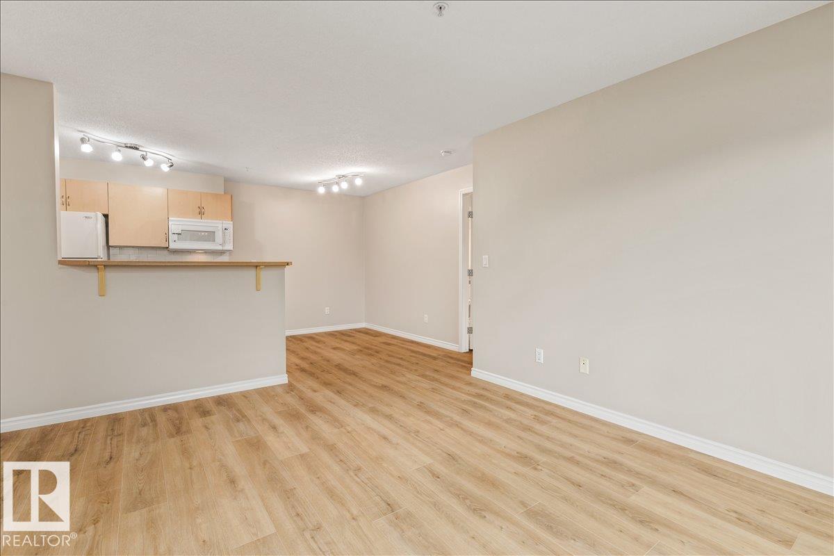#218 17003 67 AV NW - 26