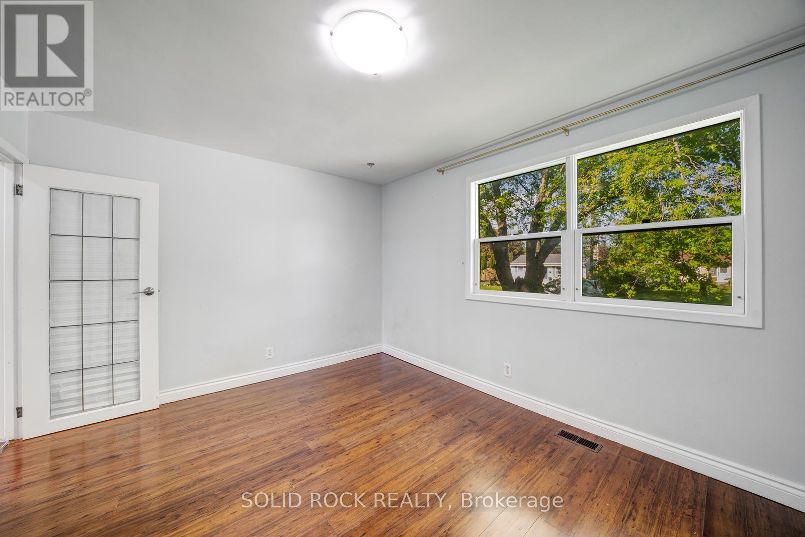 19 COVERDALE AVENUE - 11