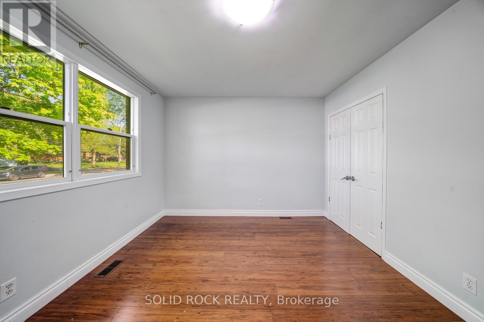19 COVERDALE AVENUE - 12