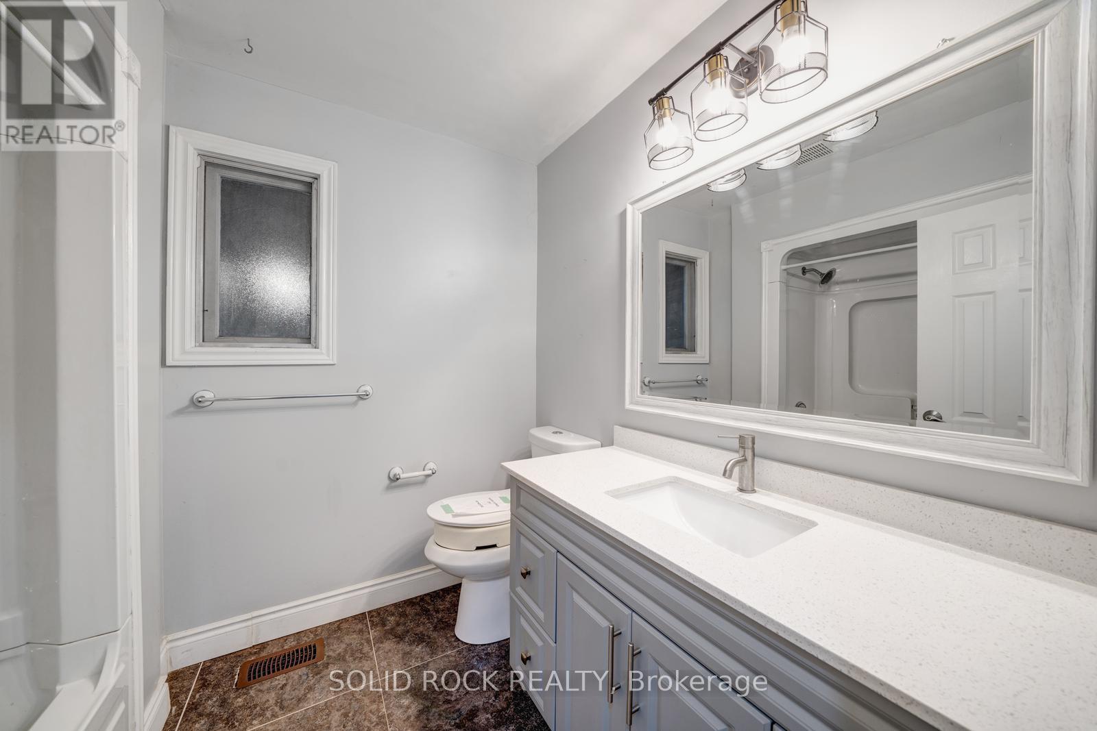 19 COVERDALE AVENUE - 15