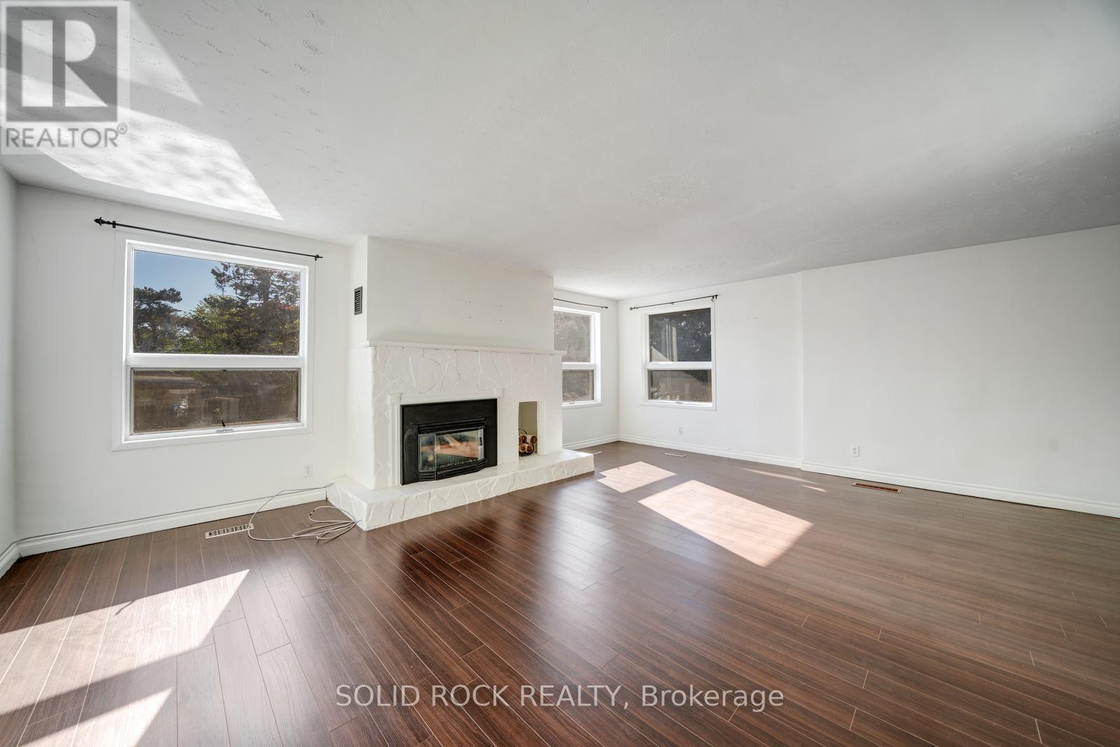19 COVERDALE AVENUE - 18