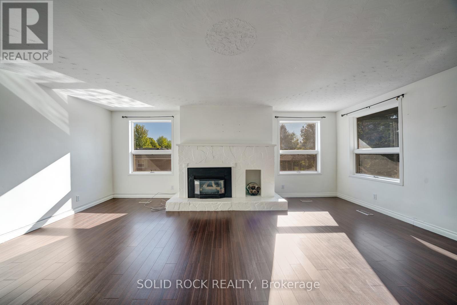 19 COVERDALE AVENUE - 19