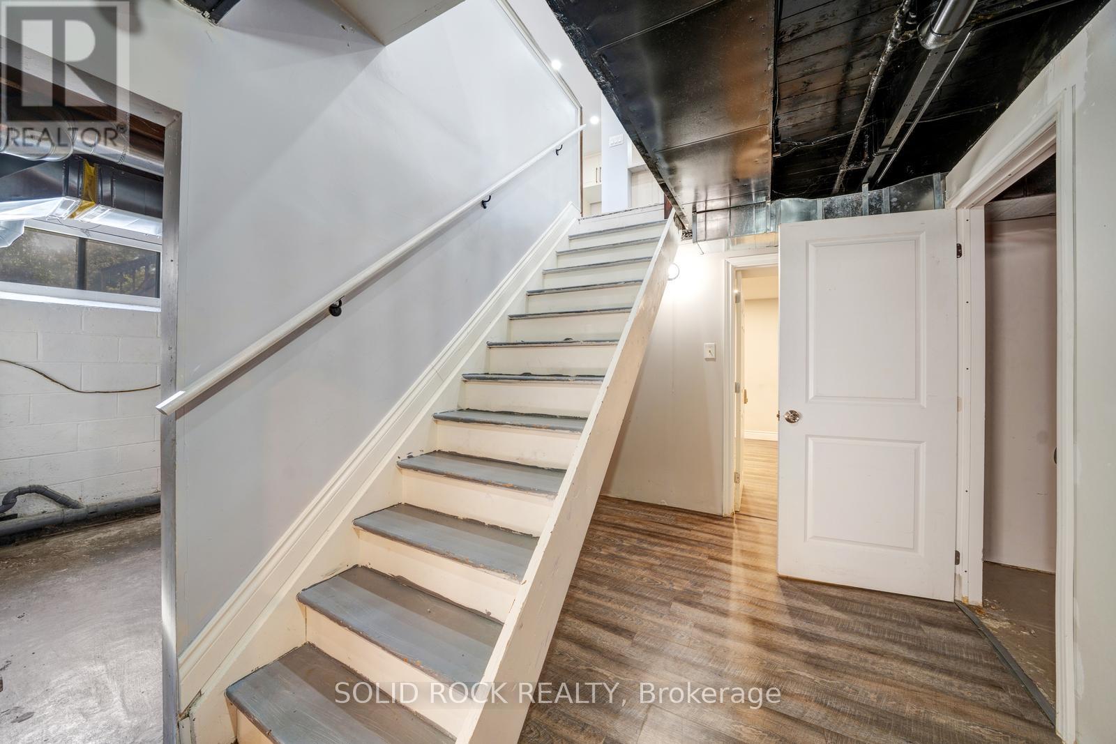 19 COVERDALE AVENUE - 24