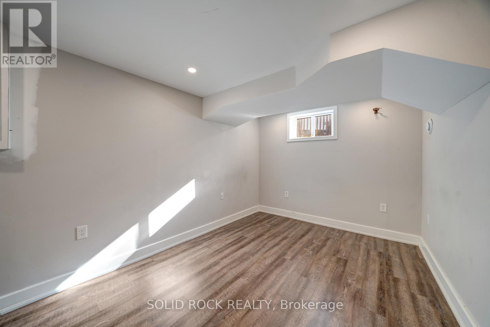 19 COVERDALE AVENUE - 26