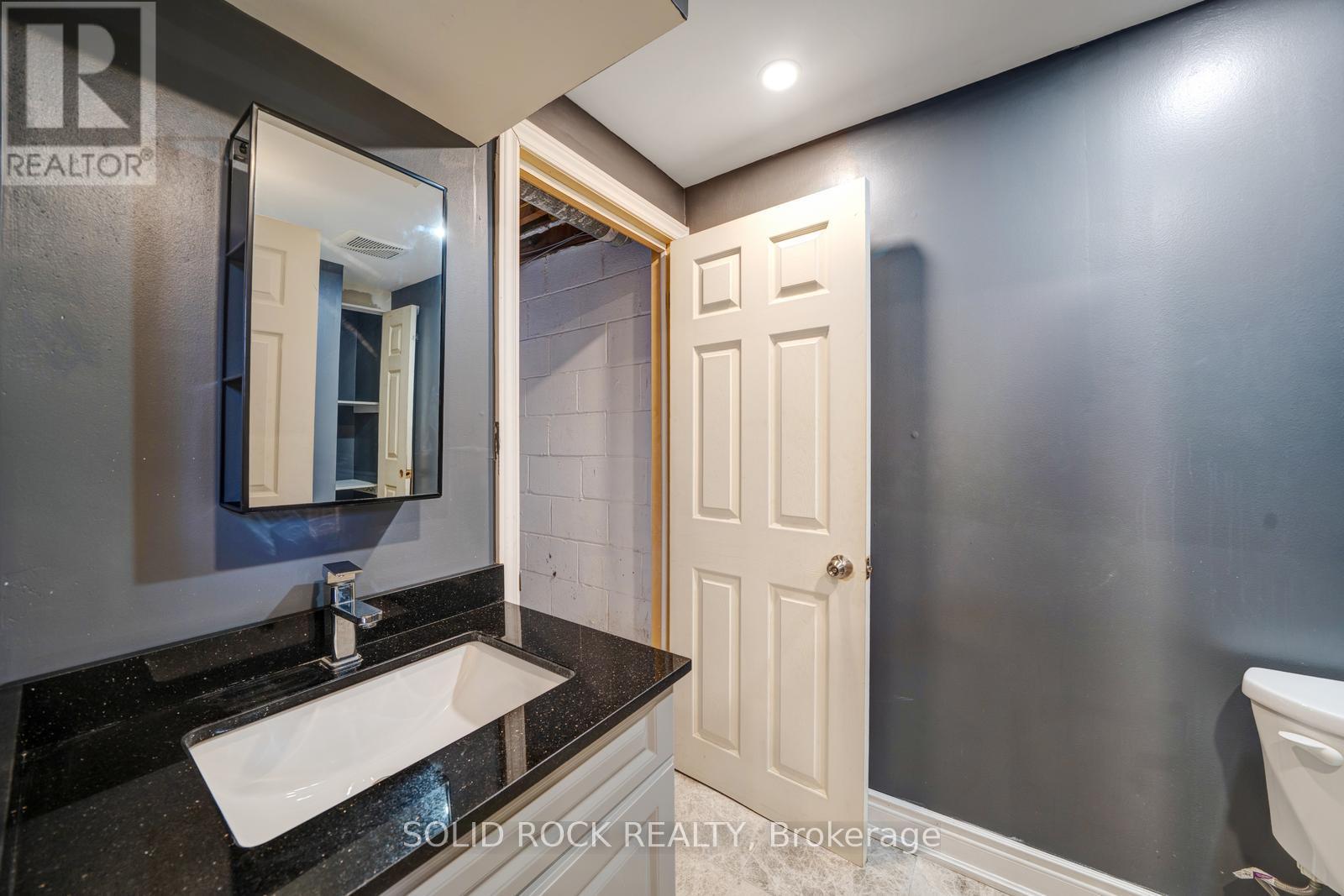19 COVERDALE AVENUE - 28