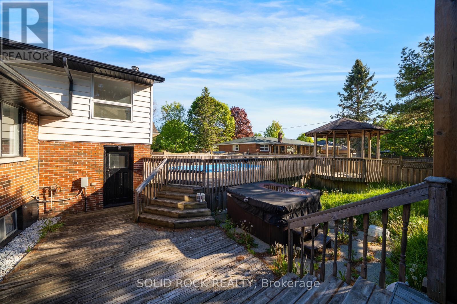 19 COVERDALE AVENUE - 36