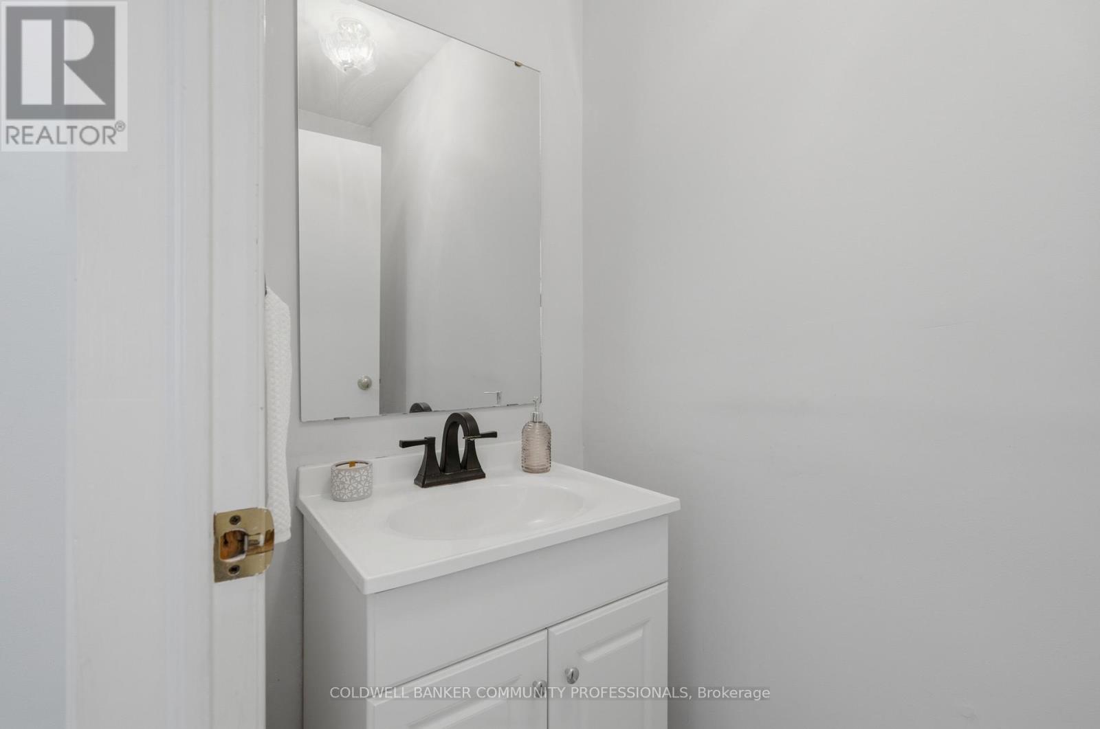 #46 386 HIGHLAND ROAD W - 14