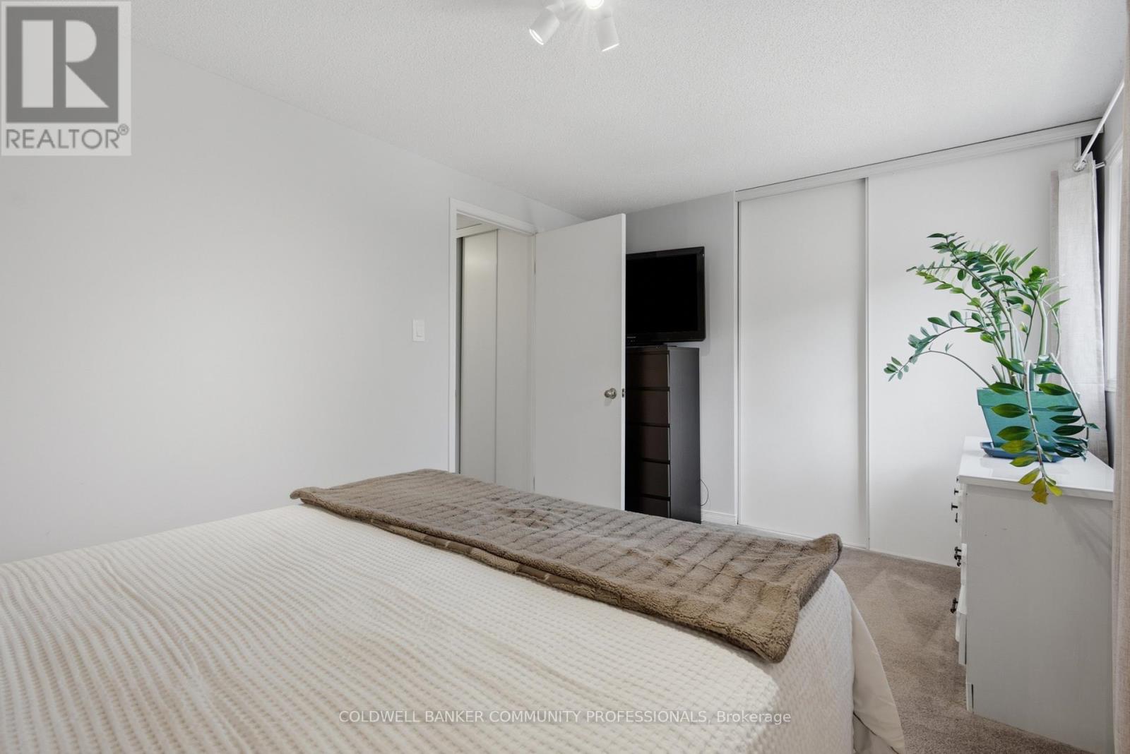 #46 386 HIGHLAND ROAD W - 16