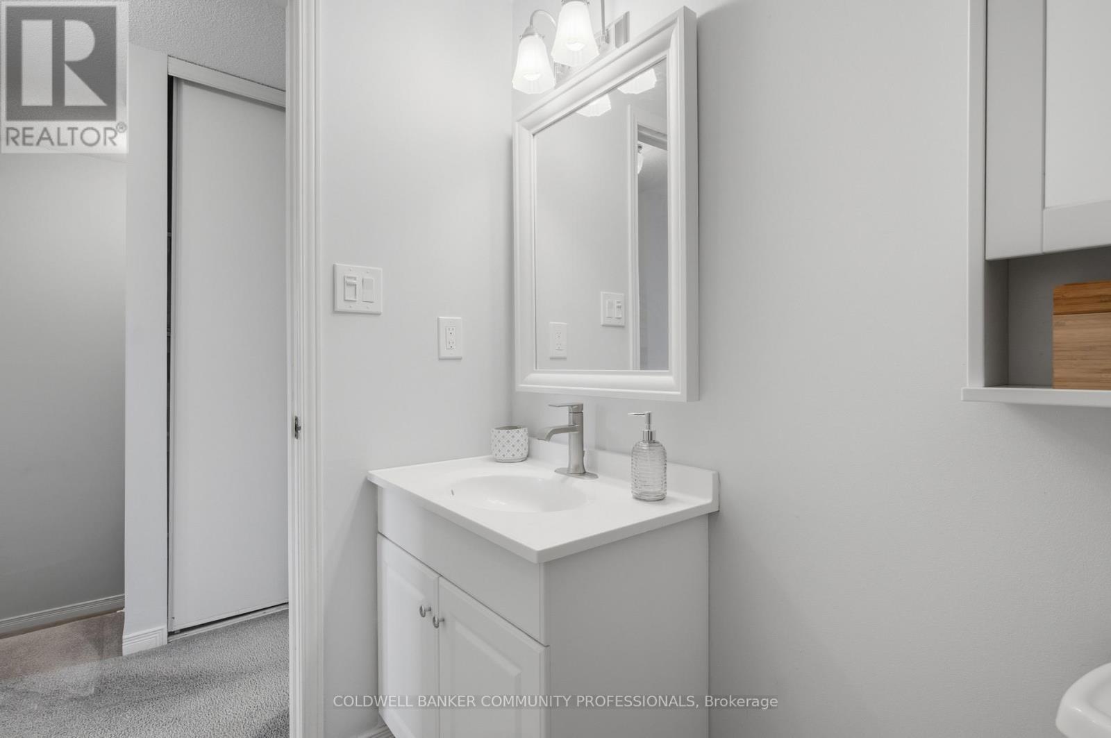 #46 386 HIGHLAND ROAD W - 18