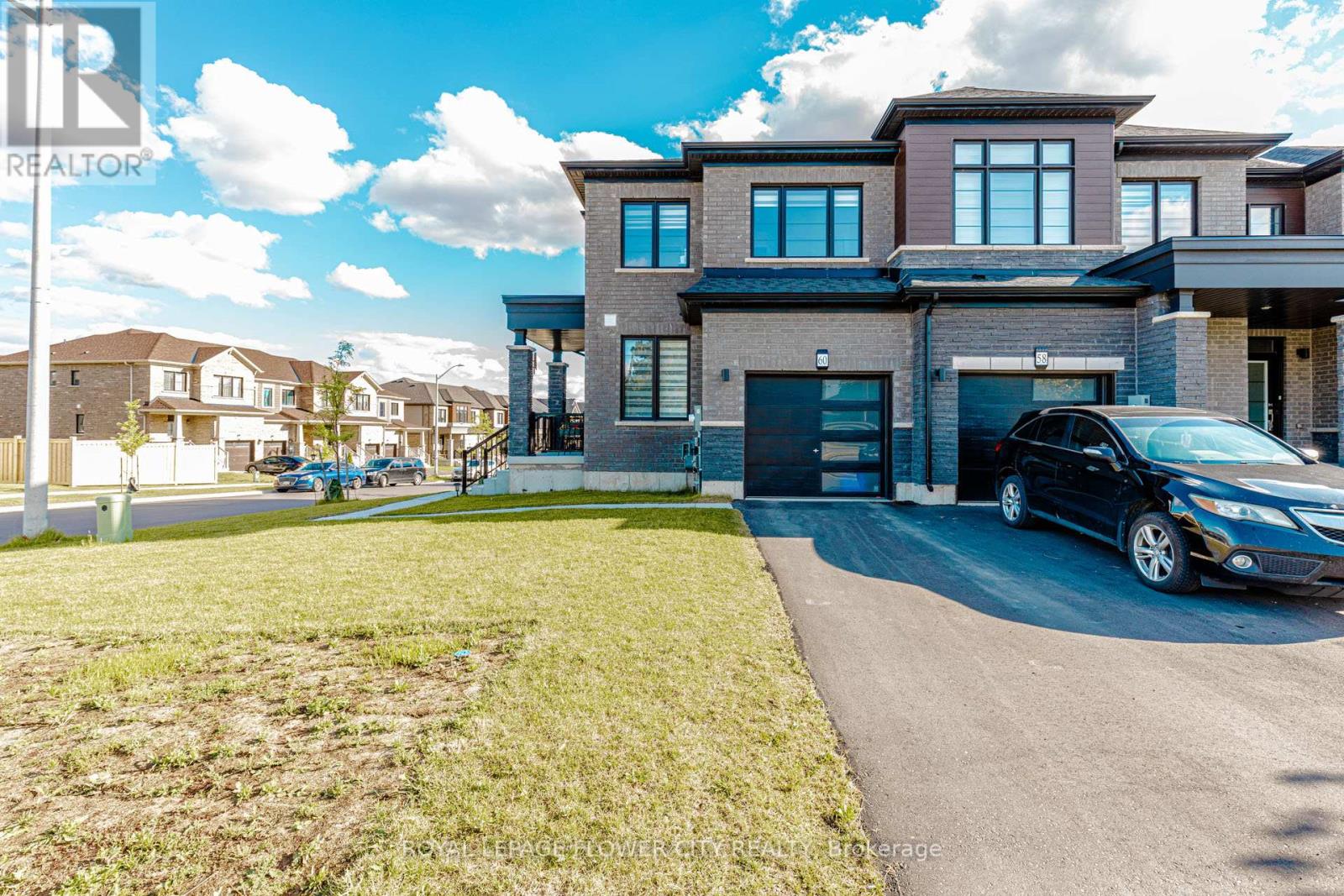 60 GRANVILLE CRESCENT - 1