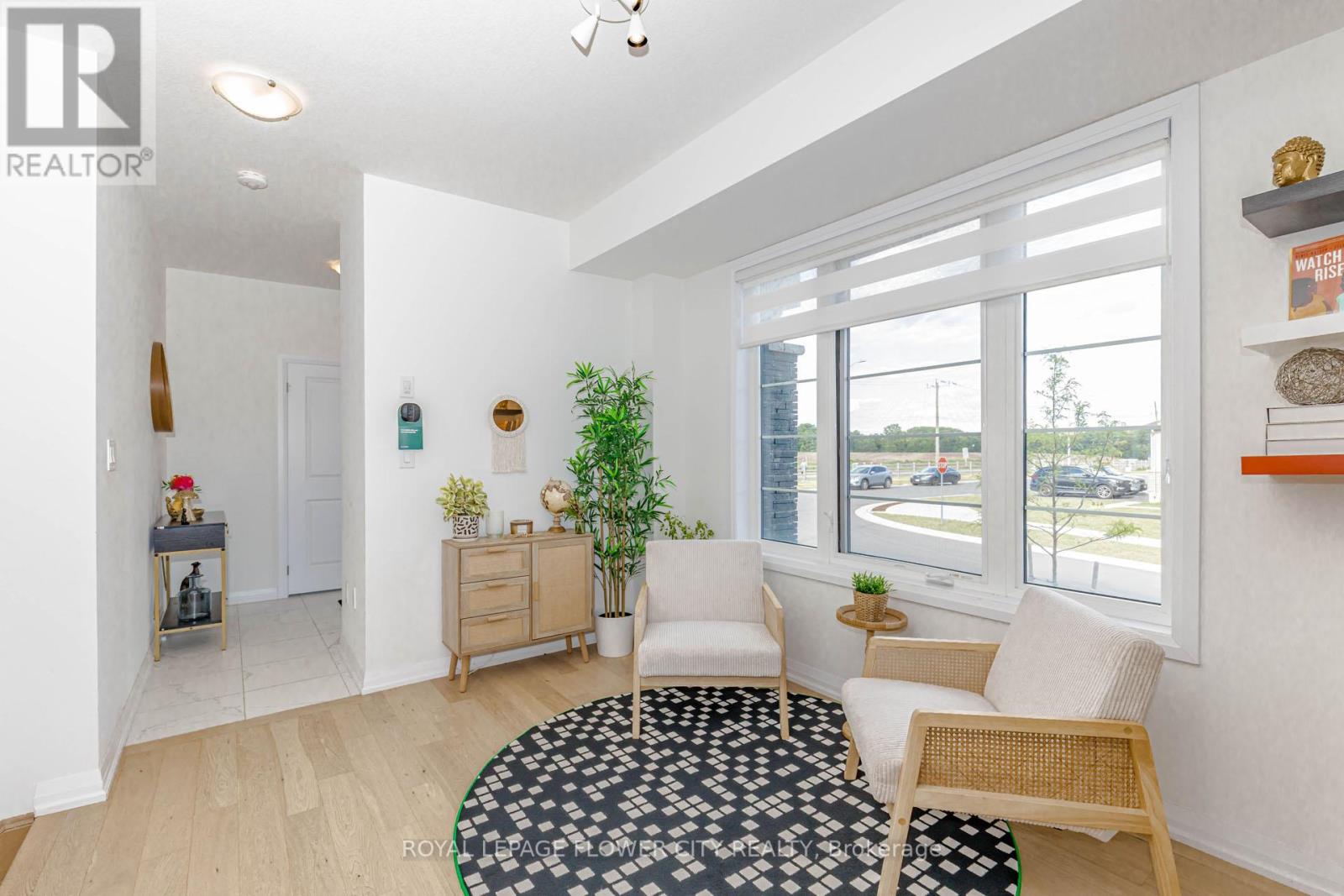 60 GRANVILLE CRESCENT - 11