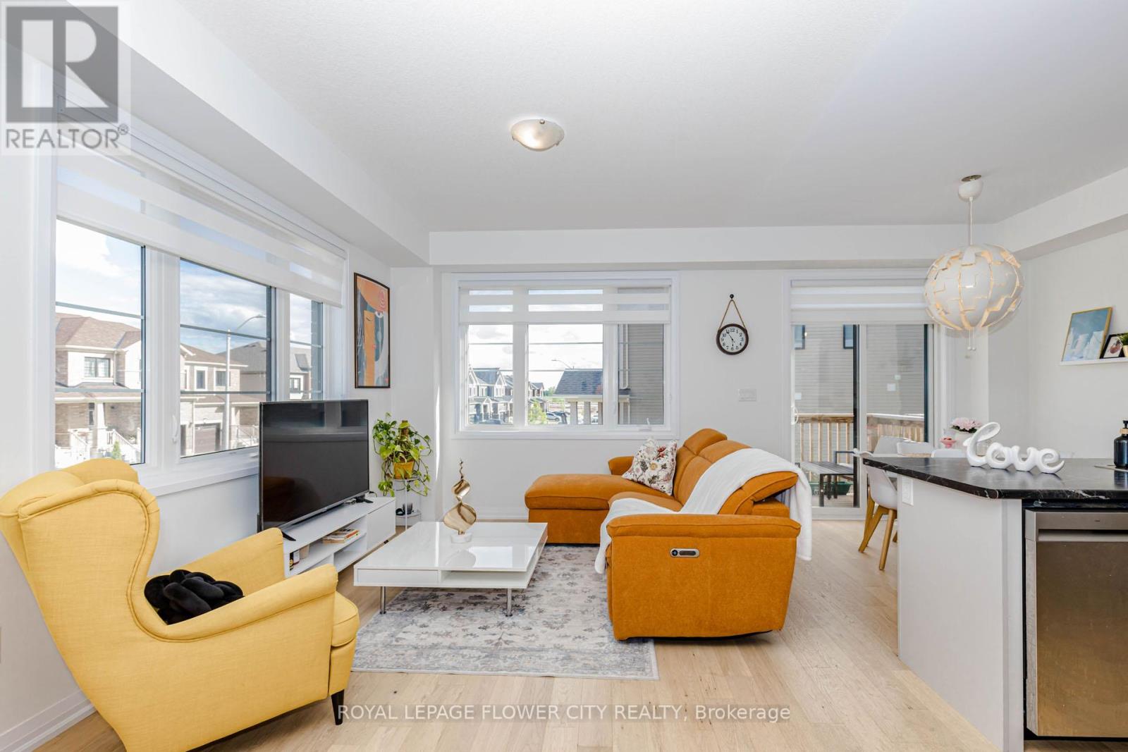 60 GRANVILLE CRESCENT - 15