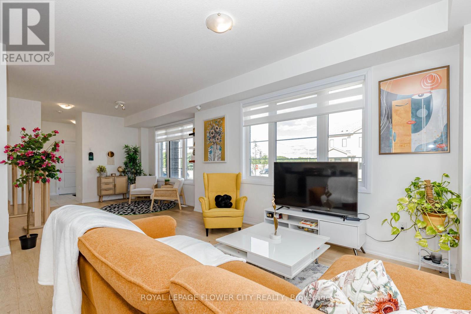 60 GRANVILLE CRESCENT - 16
