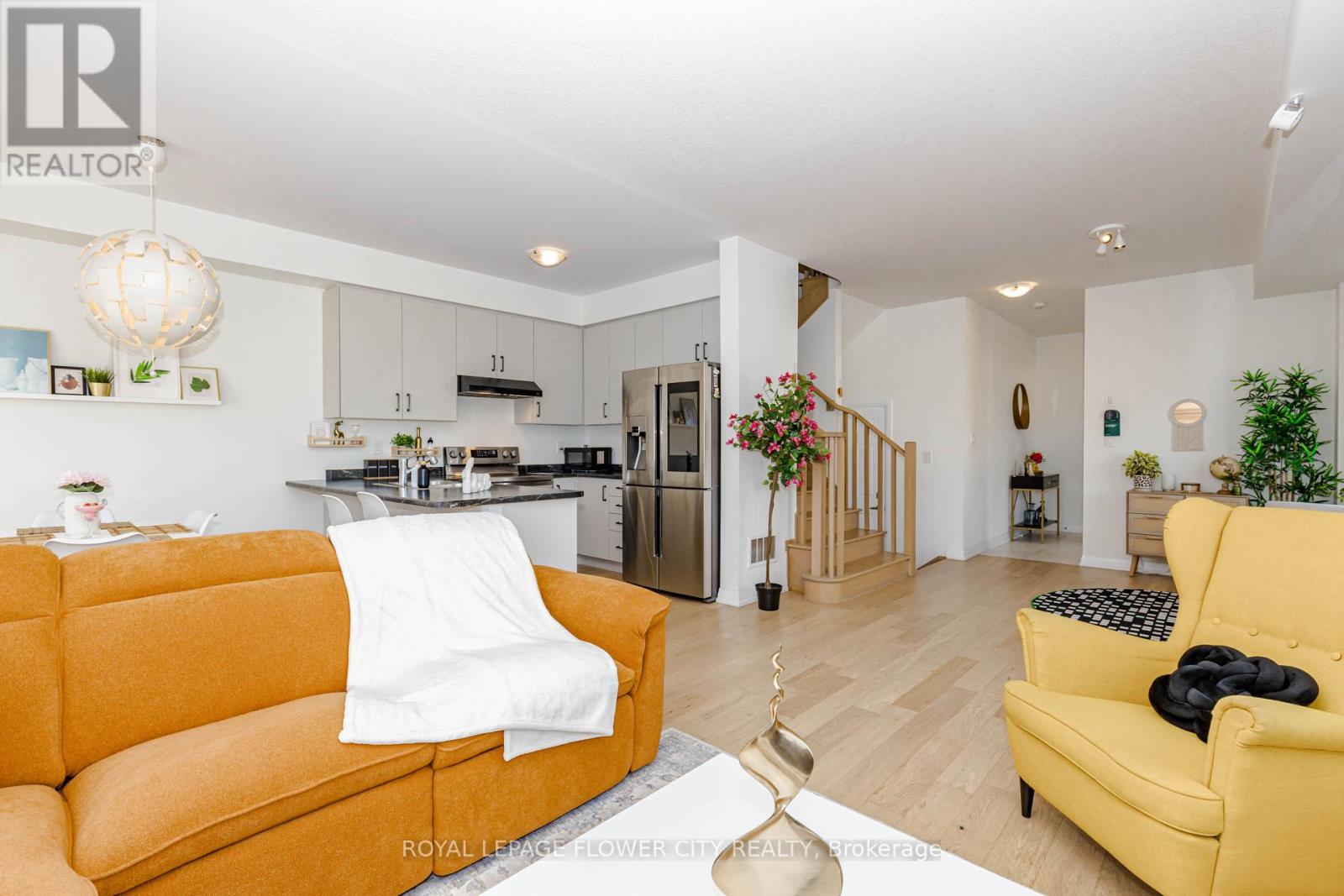 60 GRANVILLE CRESCENT - 17