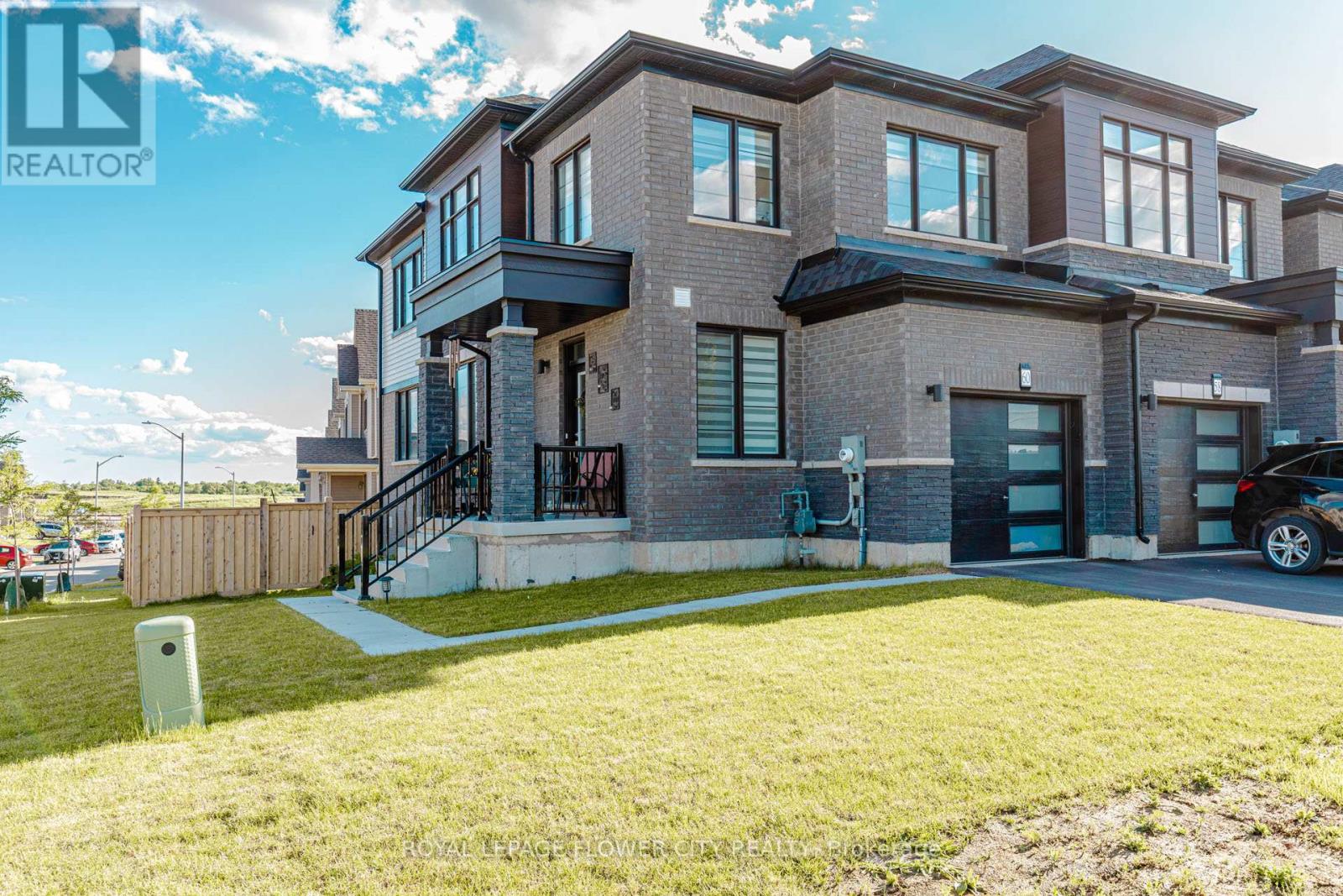 60 GRANVILLE CRESCENT - 2