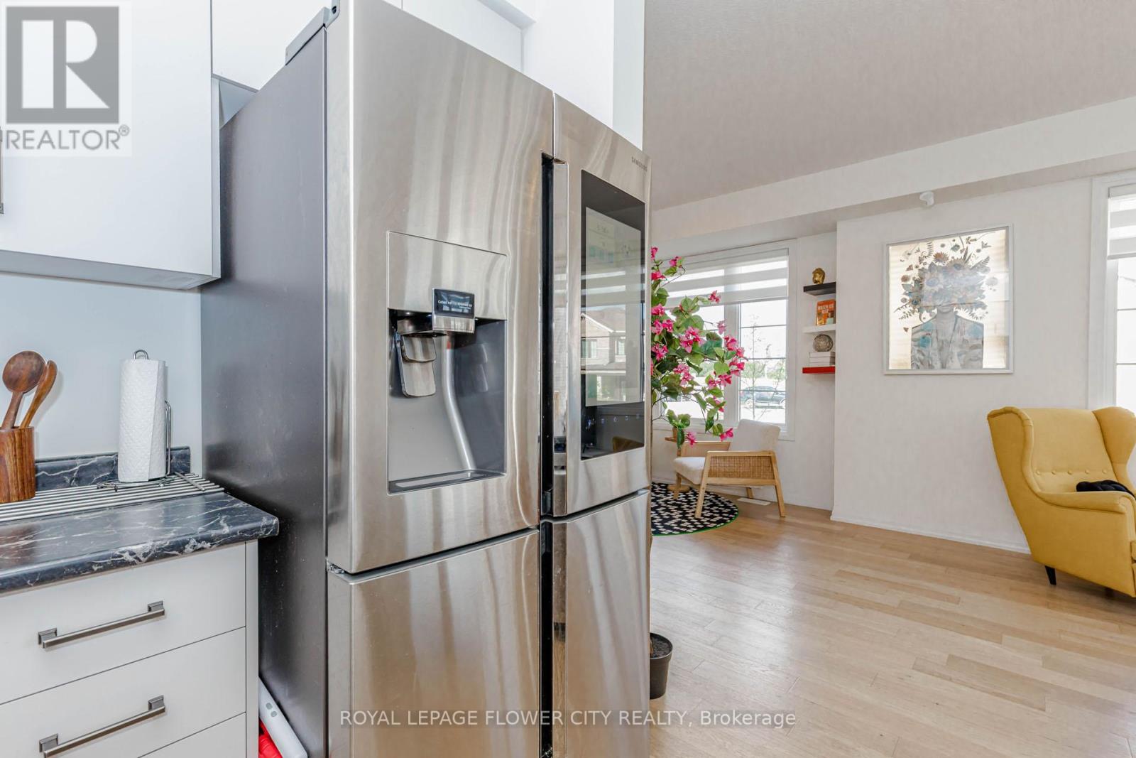60 GRANVILLE CRESCENT - 21