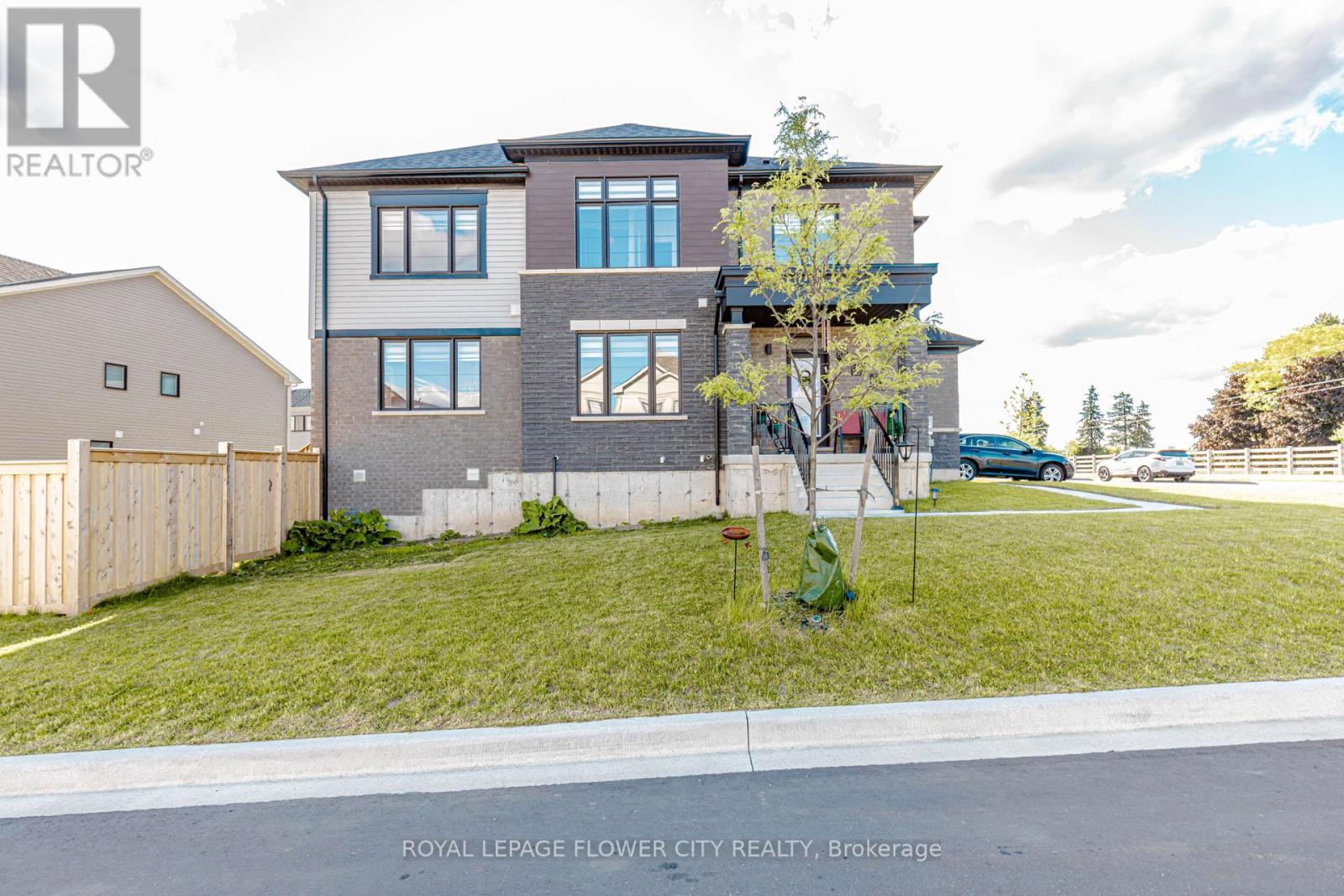 60 GRANVILLE CRESCENT - 3