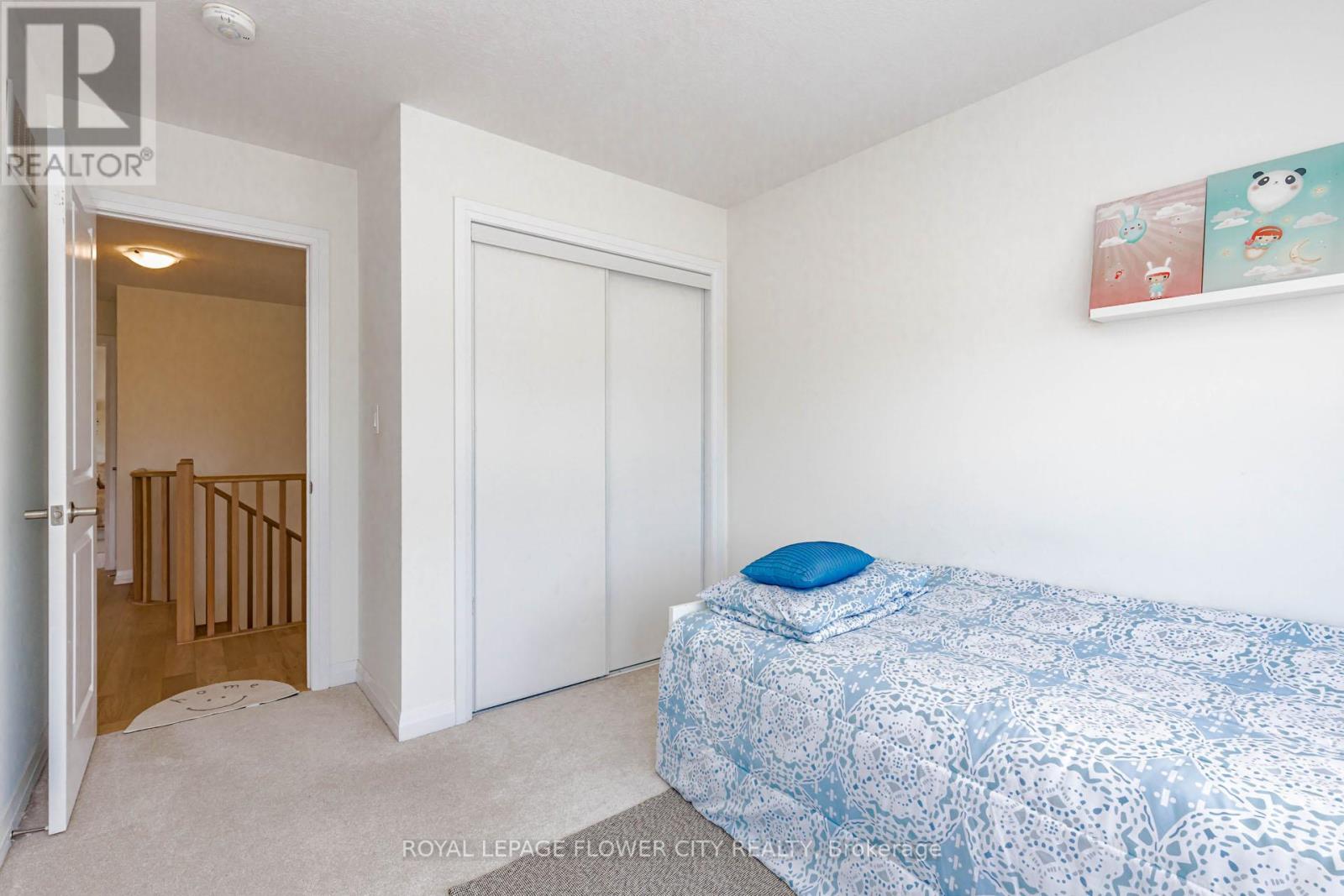 60 GRANVILLE CRESCENT - 40