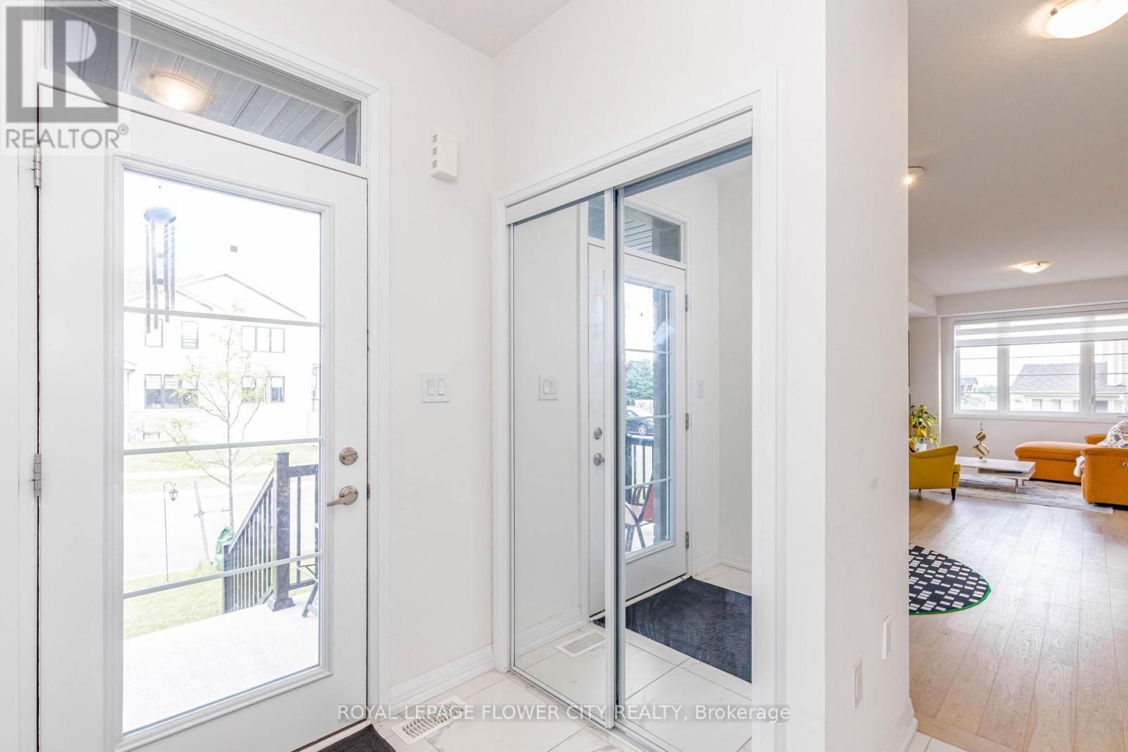 60 GRANVILLE CRESCENT - 8
