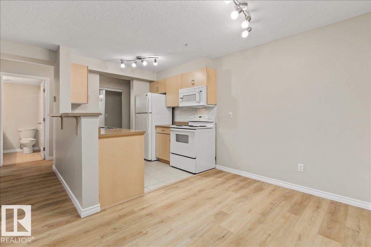 #218 17003 67 AV NW - 16