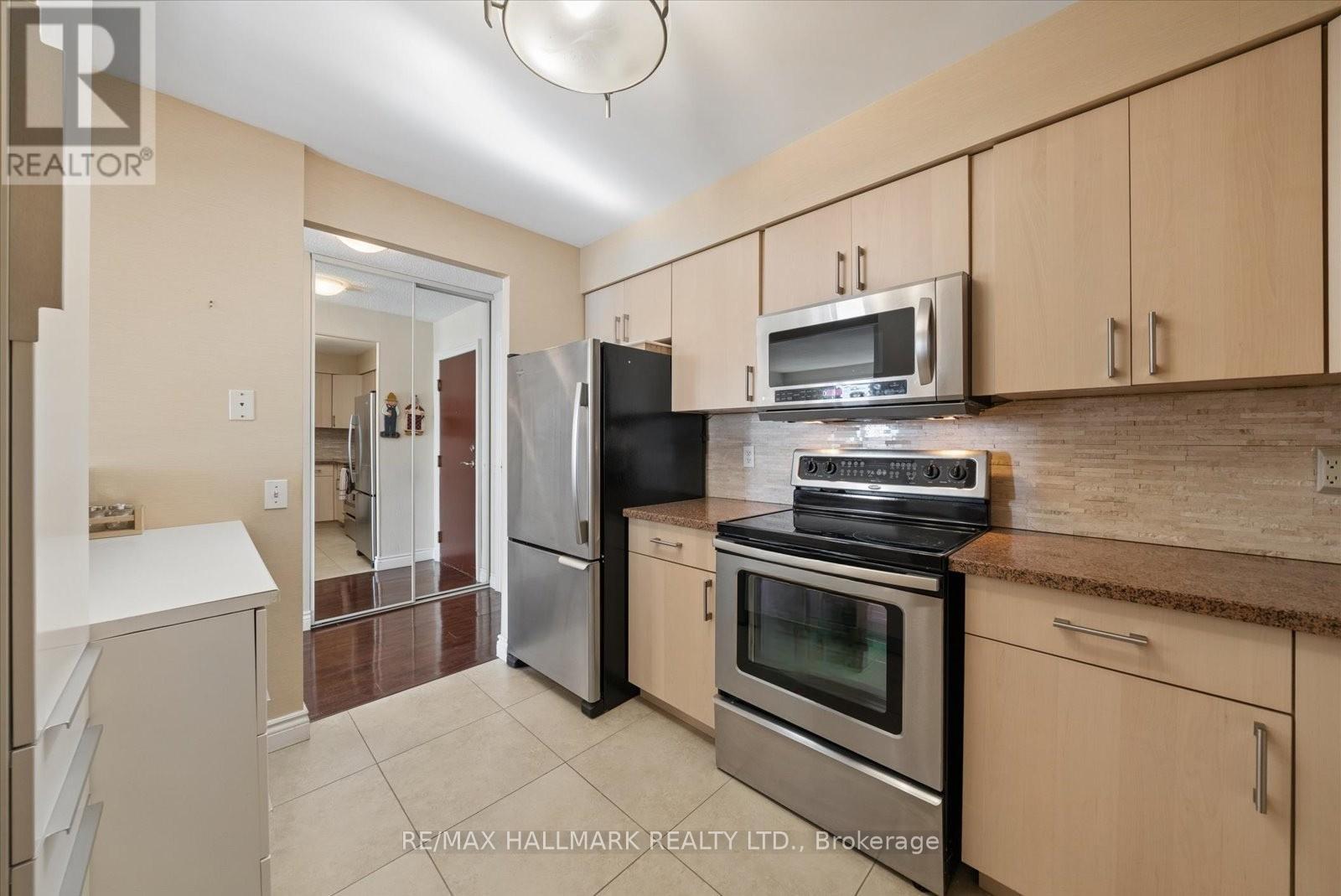 #512 81 TOWNSGATE DRIVE - 4