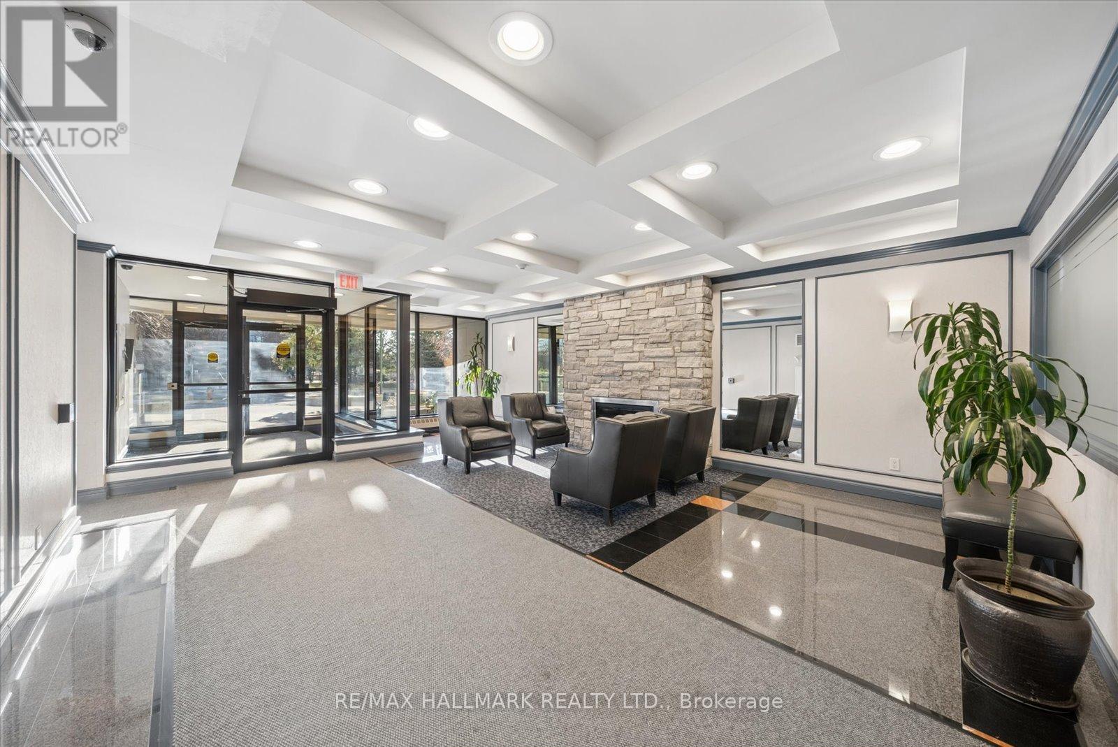 #512 81 TOWNSGATE DRIVE - 40