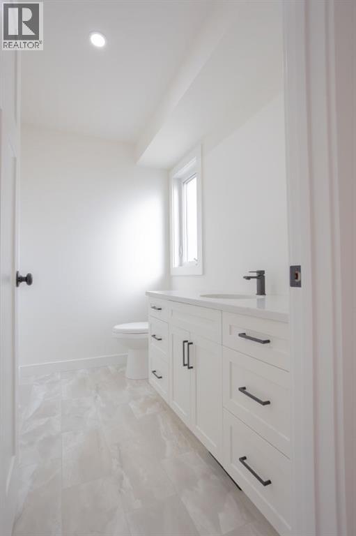 1029 7 Avenue - 10