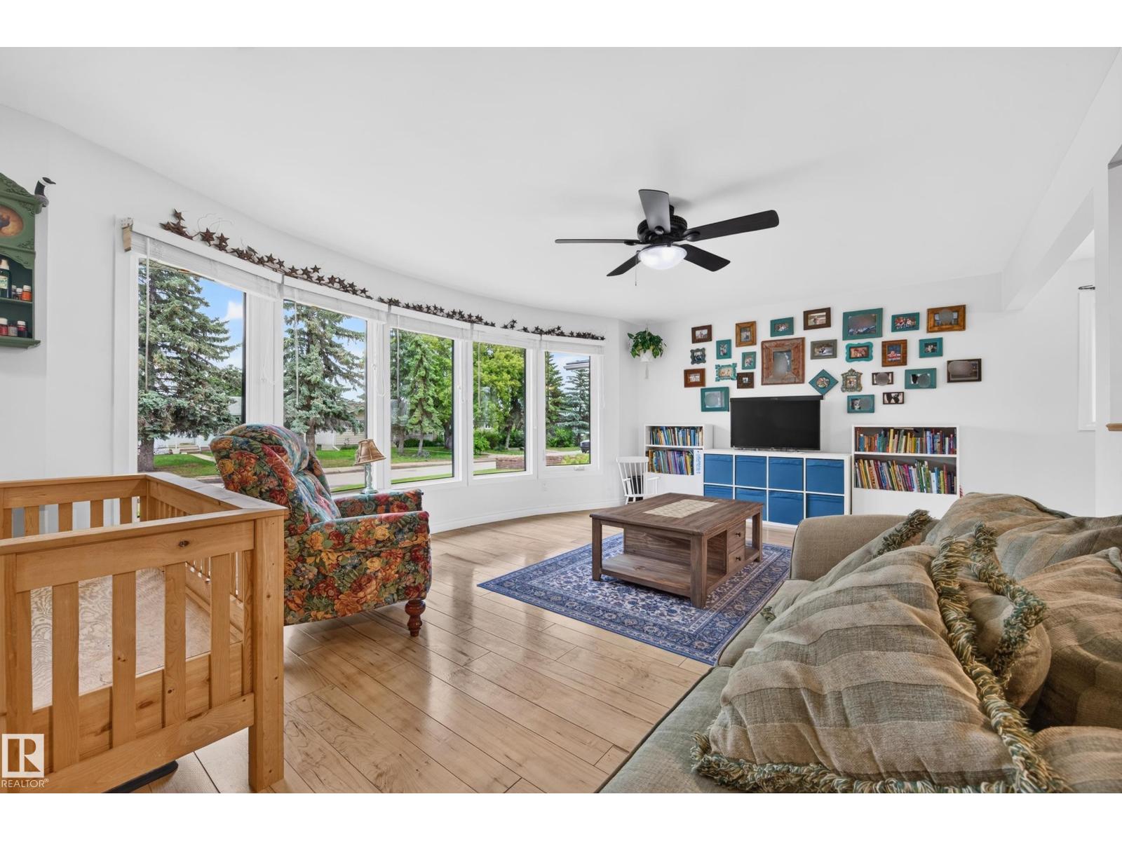 12 BURLINGTON AV — photo 10