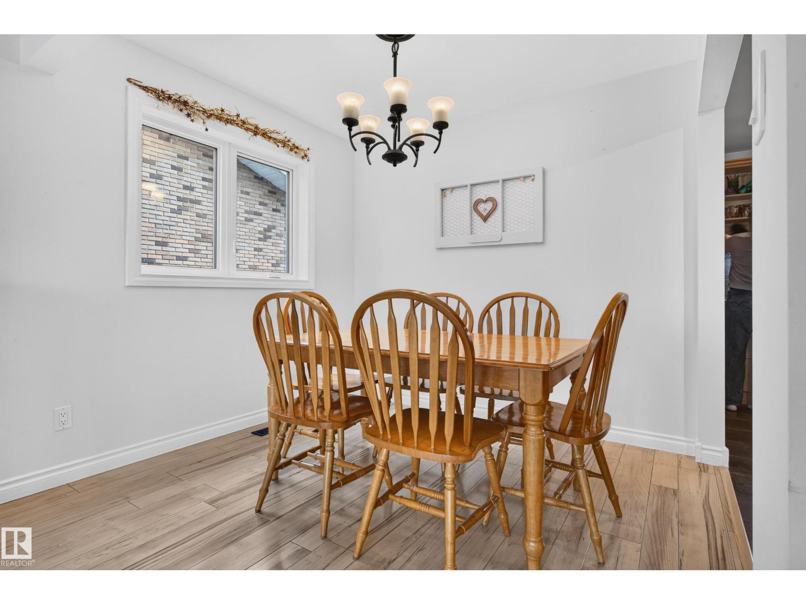 12 BURLINGTON AV — photo 14