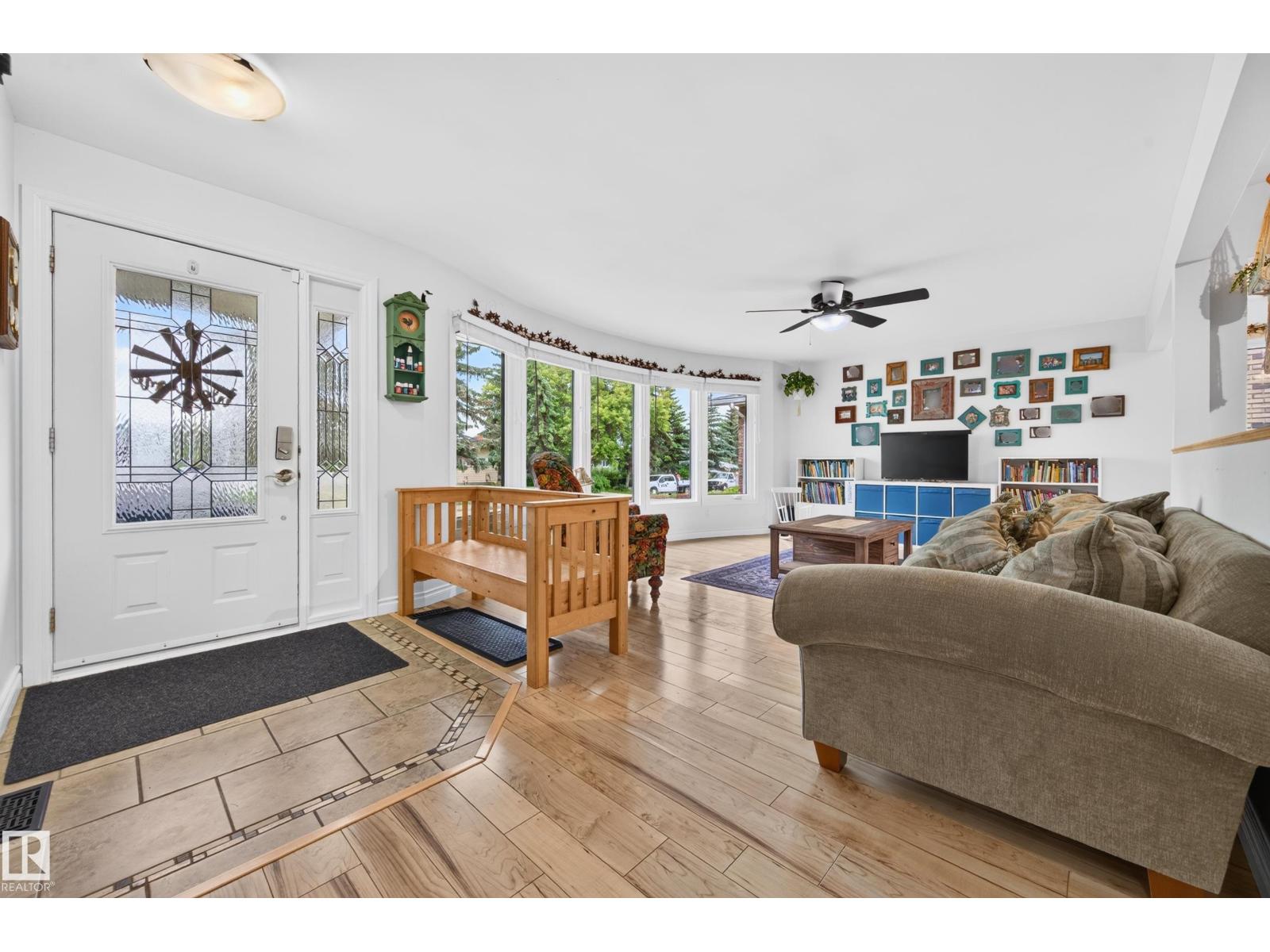 12 BURLINGTON AV — photo 8