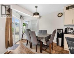 4pc Bathroom - 216 Taracove Road Ne, Calgary, AB T3J5A2 Photo 7
