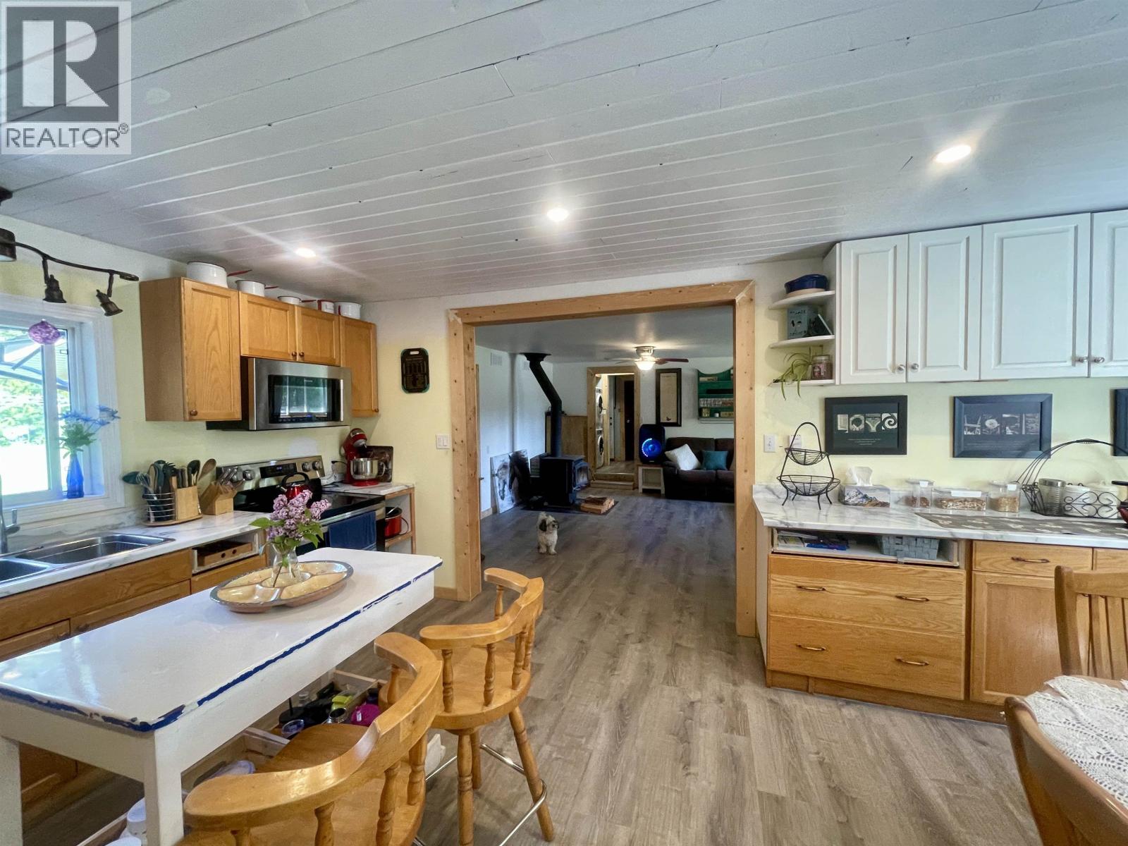6572 WUTKE ROAD - 16