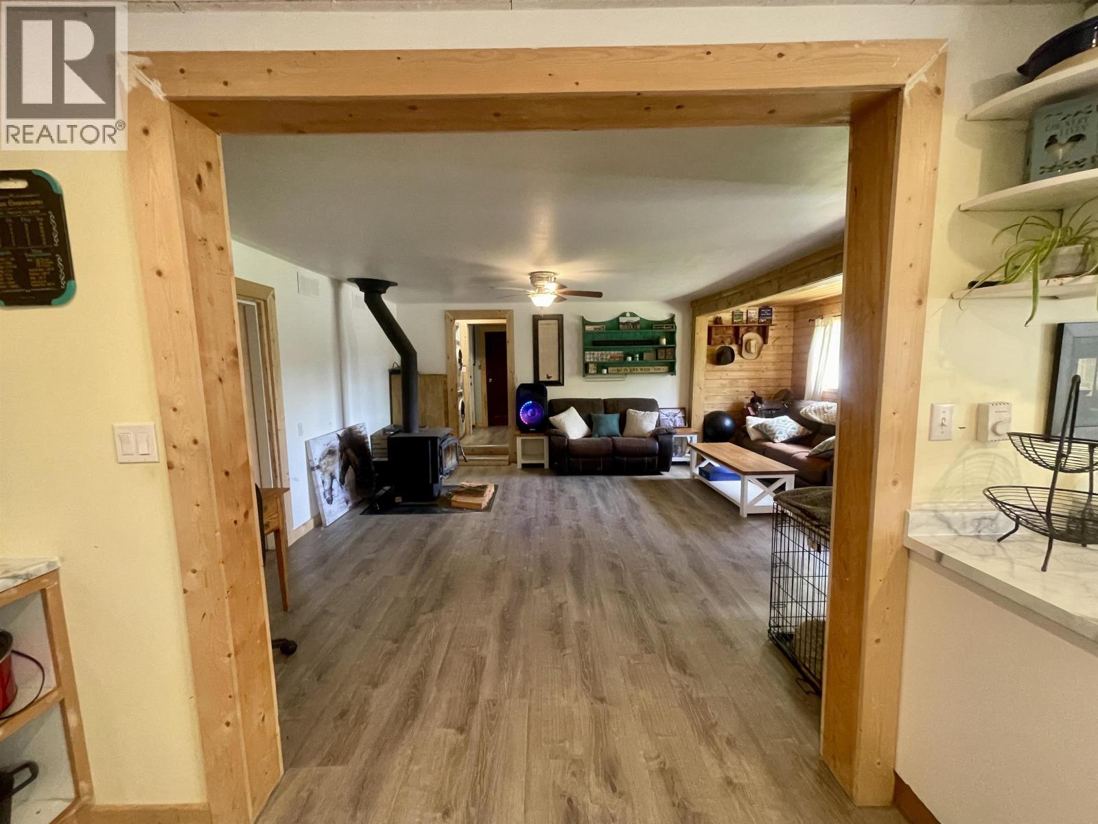 6572 WUTKE ROAD - 20