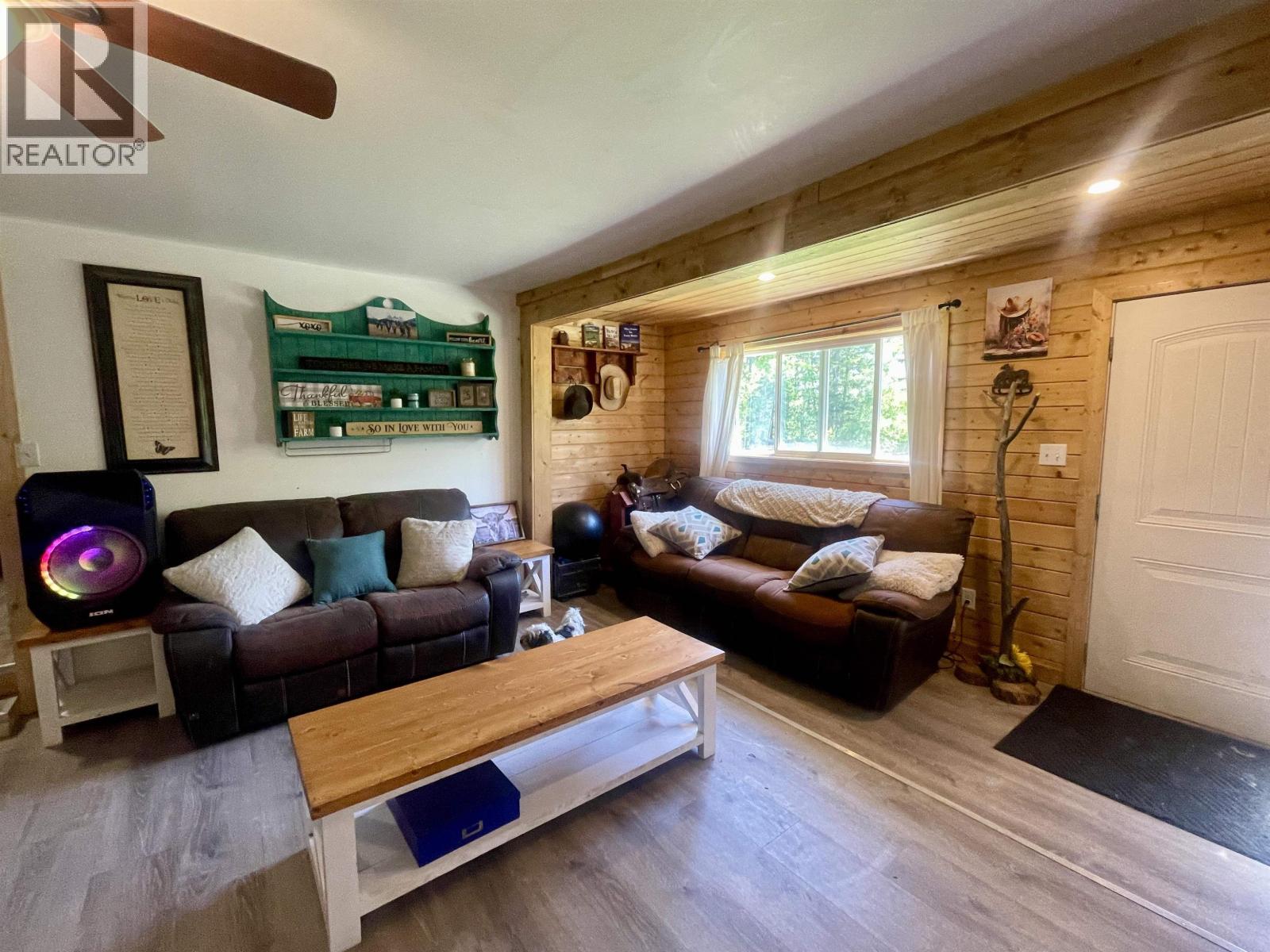 6572 WUTKE ROAD - 21