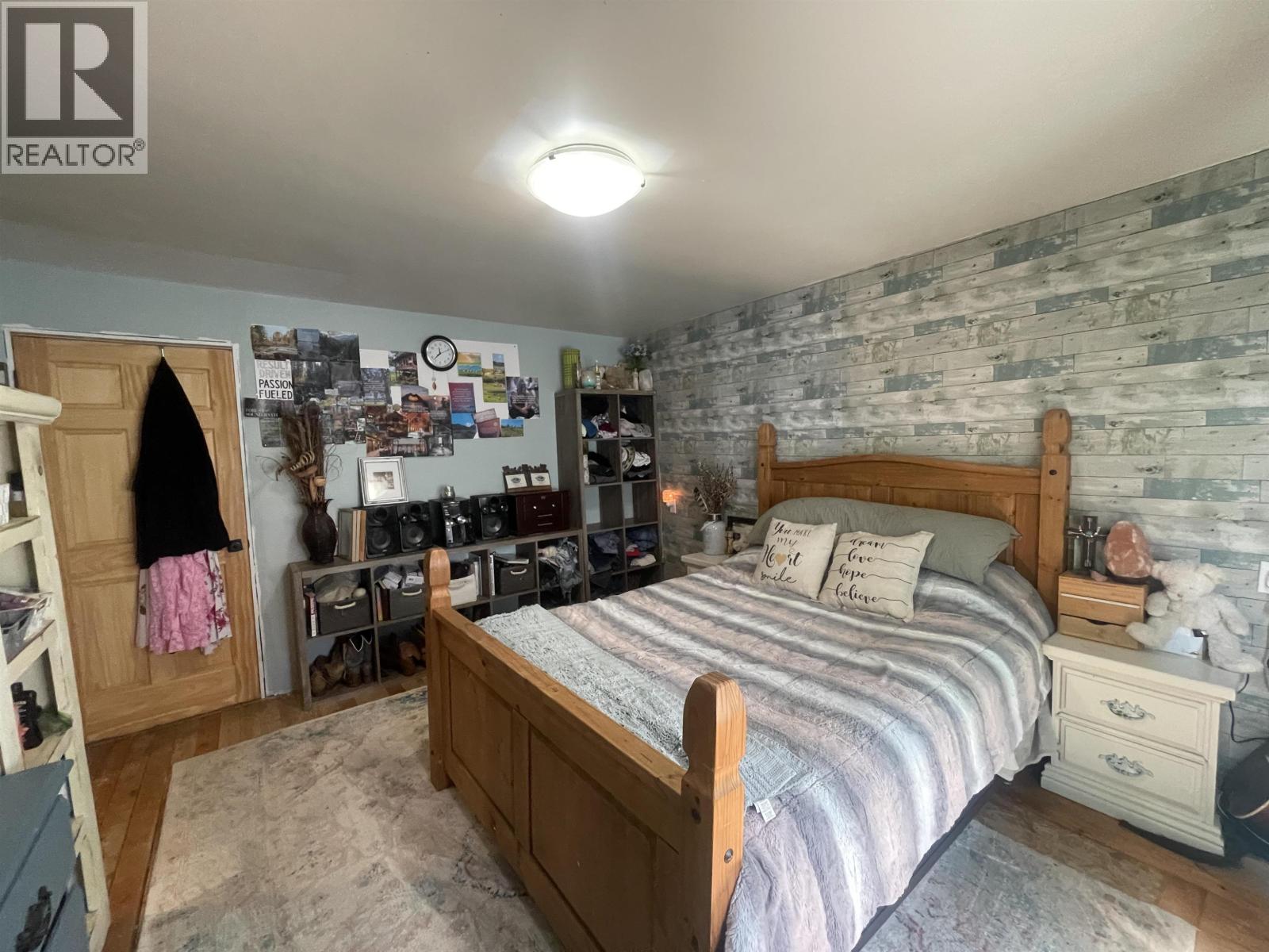 6572 WUTKE ROAD - 31