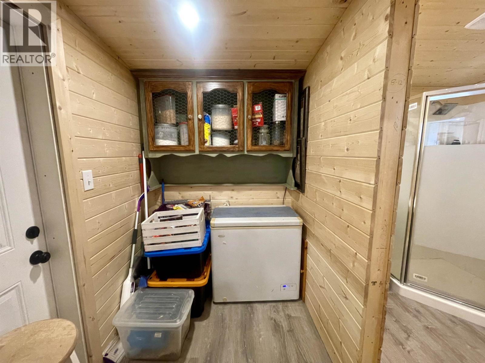 6572 WUTKE ROAD - 34