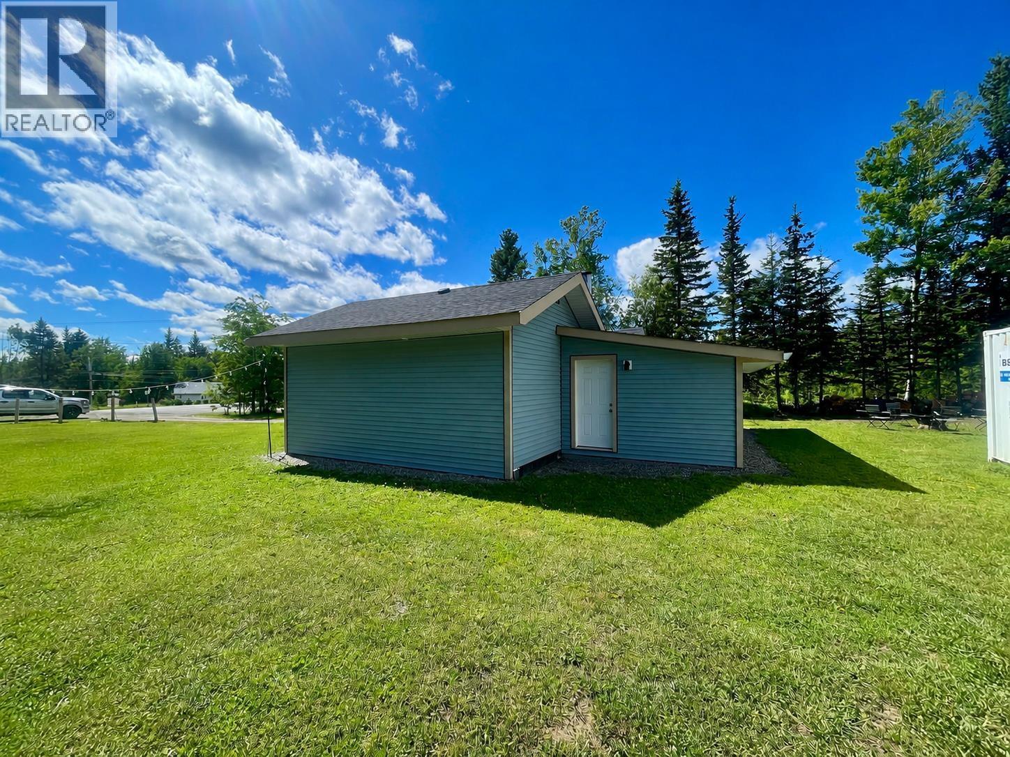 6572 WUTKE ROAD - Image 6