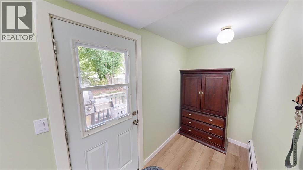 312 3 Street W - 17