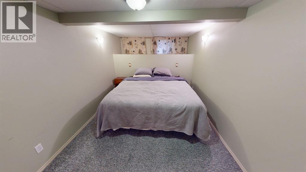 312 3 Street W - 23