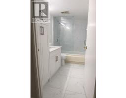 1706 - 10 Yonge Street, Toronto, ON M5E1R4 Photo 14