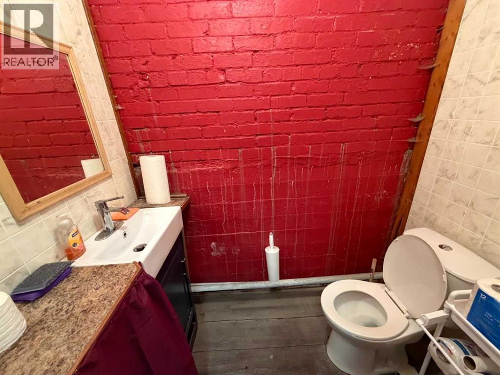 215 Main Street — photo 11