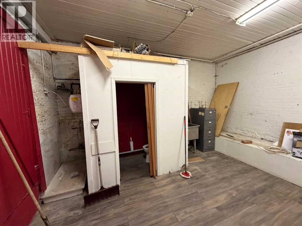 215 Main Street — photo 10