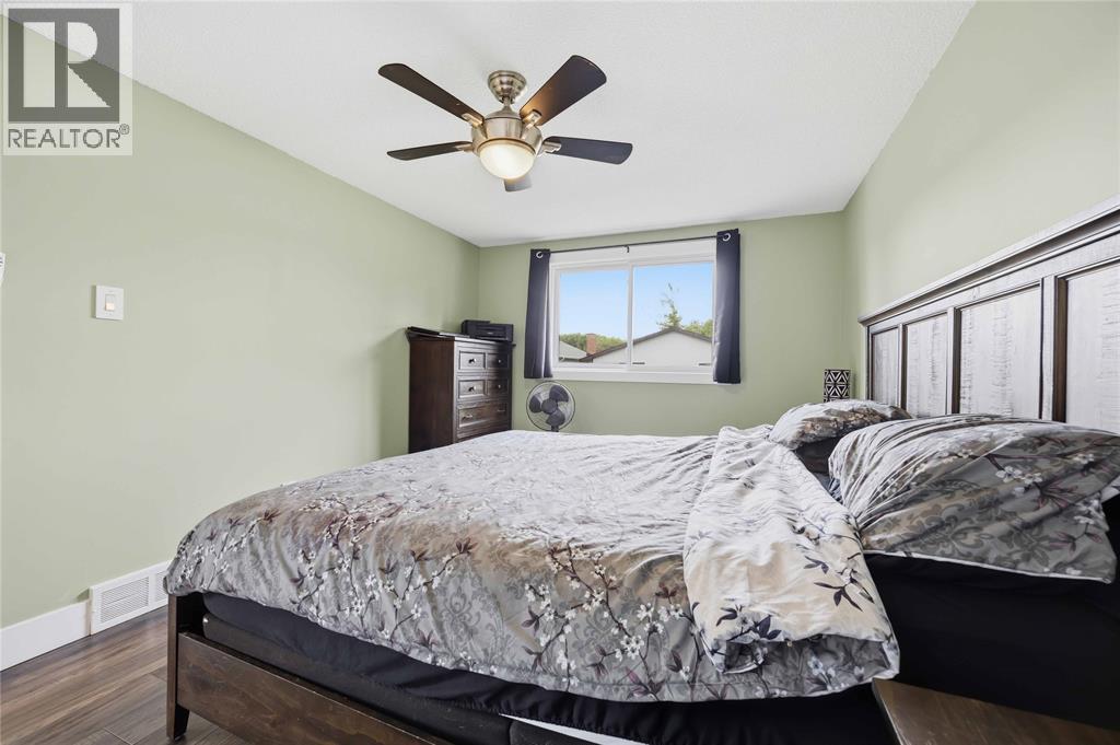 403 HUXLEY AVENUE - 28