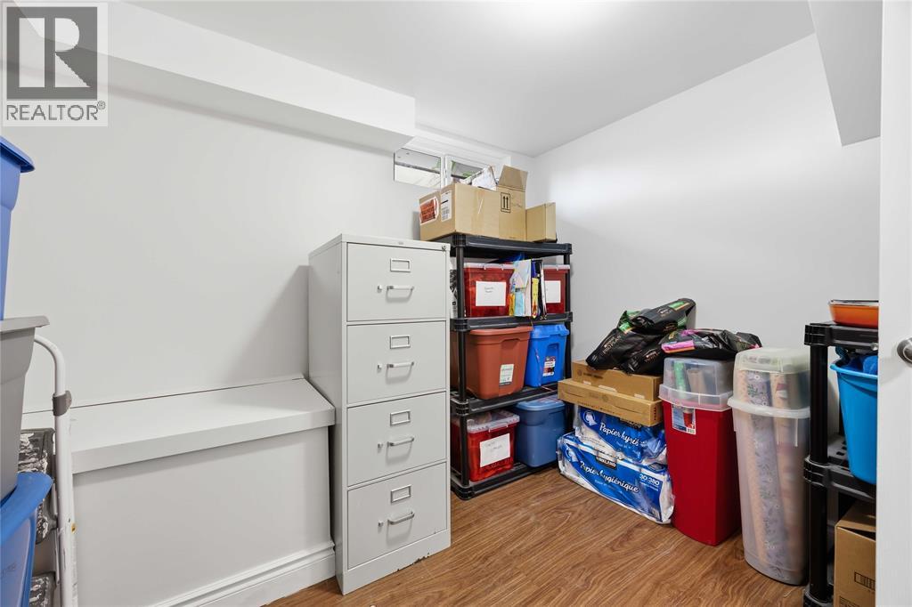 403 HUXLEY AVENUE - 40