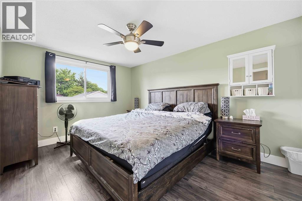 403 HUXLEY AVENUE - 27