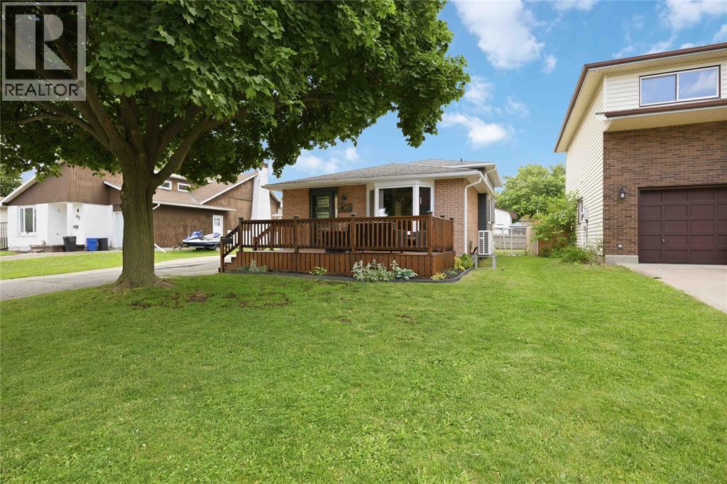 403 HUXLEY AVENUE - 3