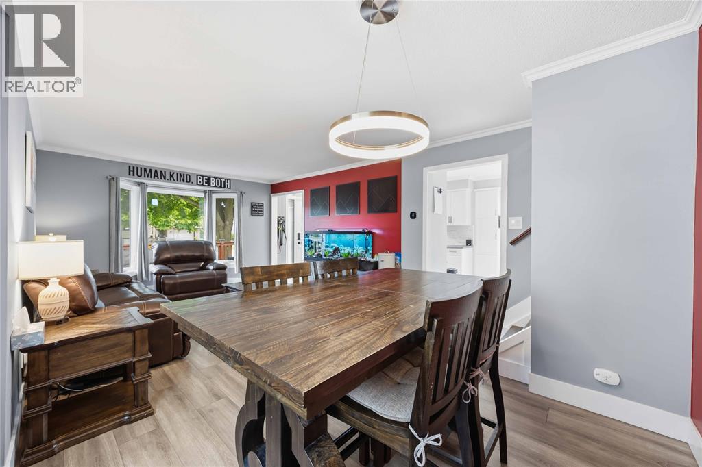 403 HUXLEY AVENUE - 9