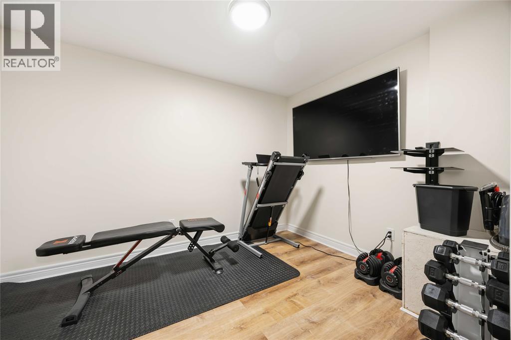403 HUXLEY AVENUE - 31