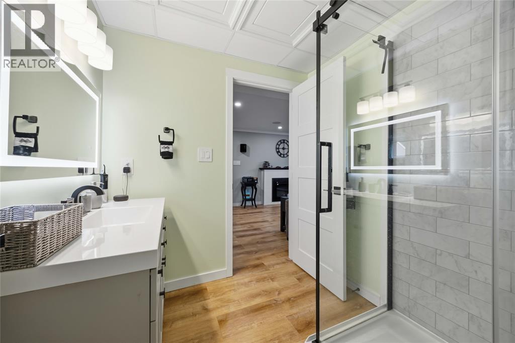403 HUXLEY AVENUE - 37